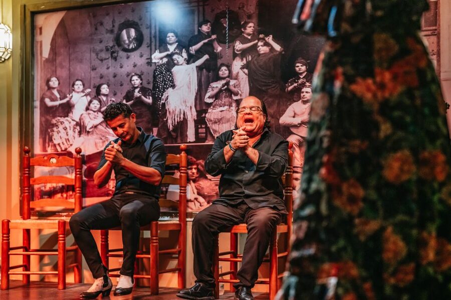 Seville: Flamenco Show with Andalusian Dinner at La Cantaora - The tapas dinner, course by course