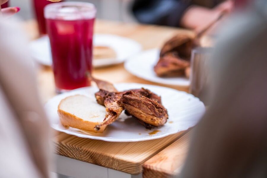 Seville: Flavors of Andalucía Guided Food Tour with Tastings - Who should book this Triana food walk