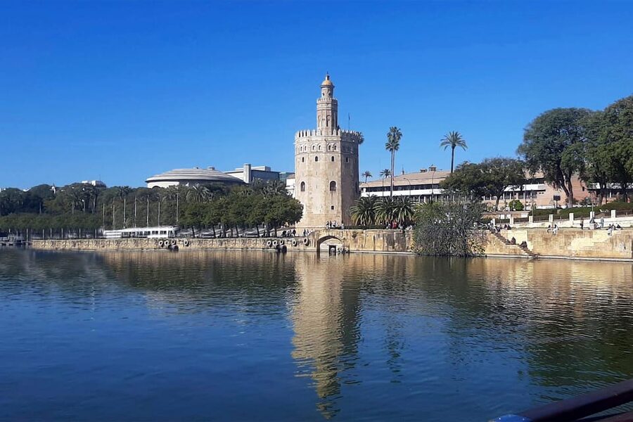 Seville: Guadalquivir Boat Tour with Optional Lunch/Dinner - Key points at a glance