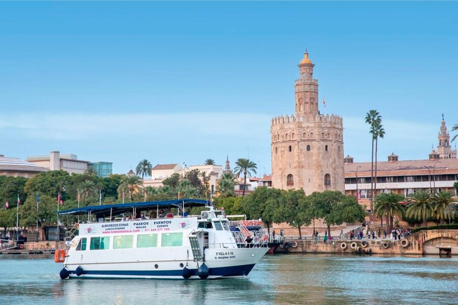 Seville: Guadalquivir Boat Tour with Optional Lunch/Dinner - The 1.5-hour cruise: a simple river outing