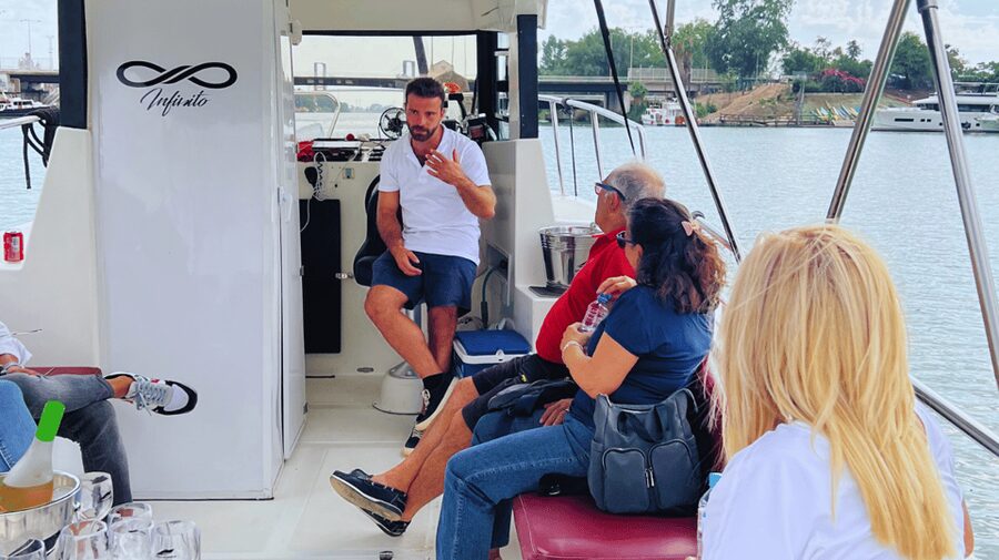 Seville: Guadalquivir River Boat Tour - Meeting the boat at Puente de San Telmo