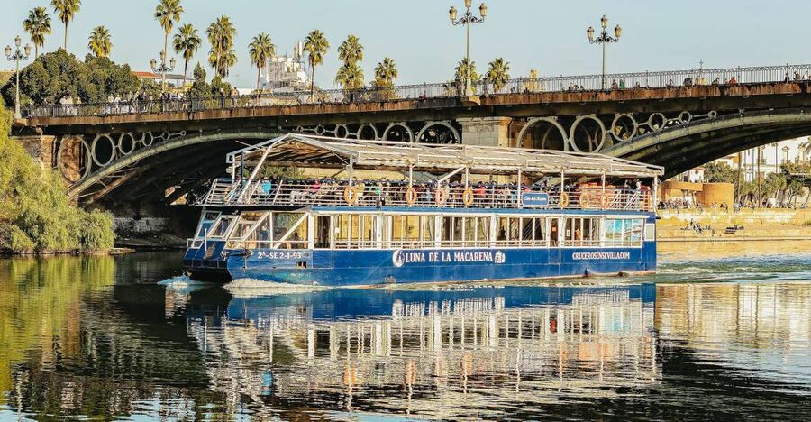 Seville: Guadalquivir River Cruise - Starting beside Seville’s golden tower