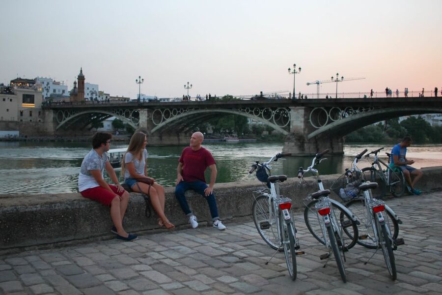 Seville: Guided Sunset Bike Tour - Cathedral, Alcázar, and the heart of the old city