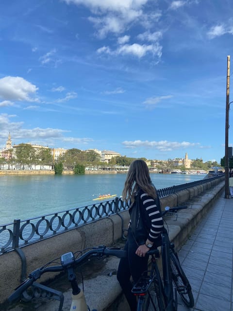 Seville: Guided Tour by Electric Bike - The route, pace, and group experience