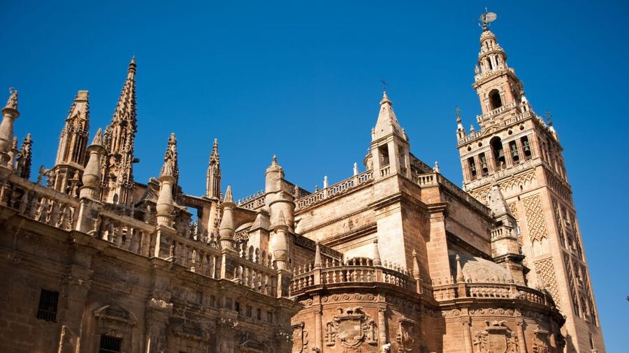 Seville: Guided Tour with Cathedral & Giralda Entrance - What Your 75 Minutes in Seville Look Like