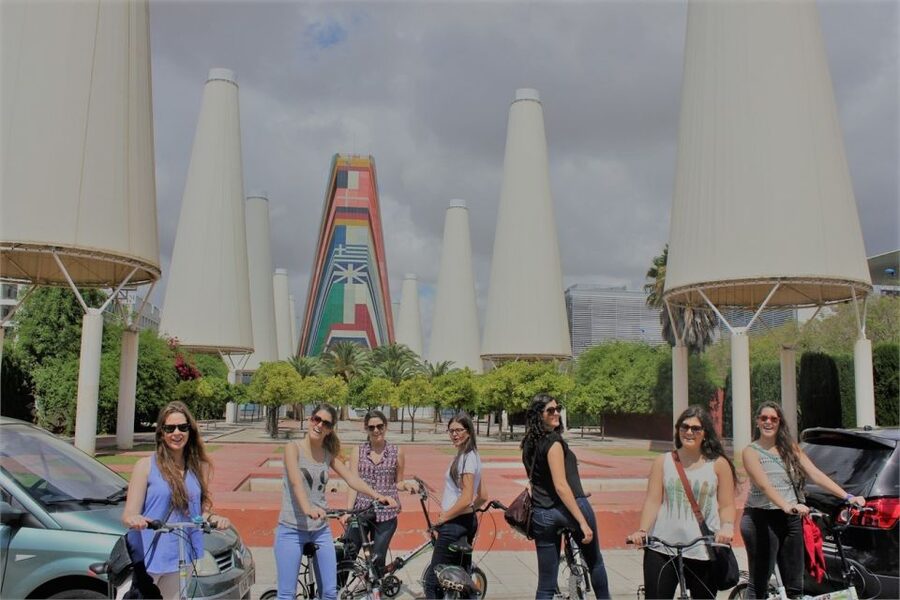 Seville: Highlights Bike Tour with Local Guide - Plaza de España and the green paths of María Luisa Park
