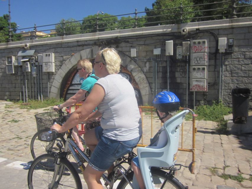 Seville: Highlights City Bike Tour - Maria Luisa Park and the greener side of Seville