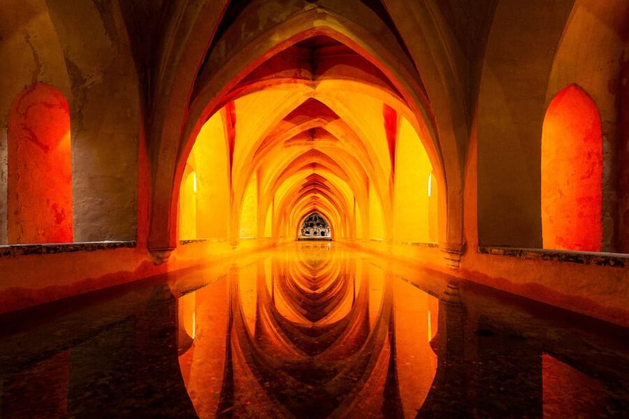 Seville: Priority Access Cathedral, Giralda & Alcázar Tour - Seville Cathedral: enormous scale and layered history