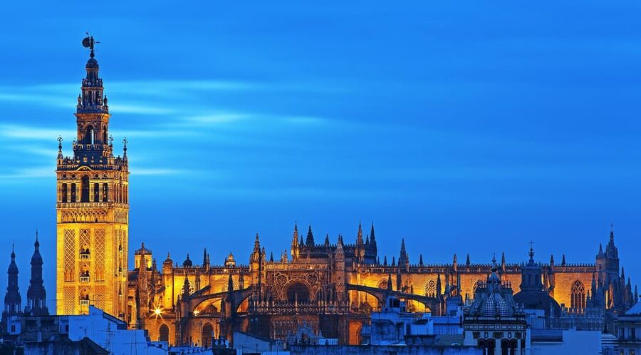 Seville: Priority Access Cathedral & Giralda Tour - Inside the cathedral: what you will see