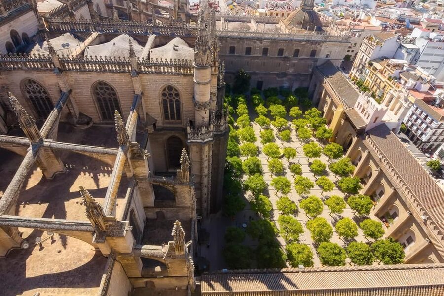 Seville: Priority Access Cathedral & Giralda Tour - Timing, clothing, and physical effort