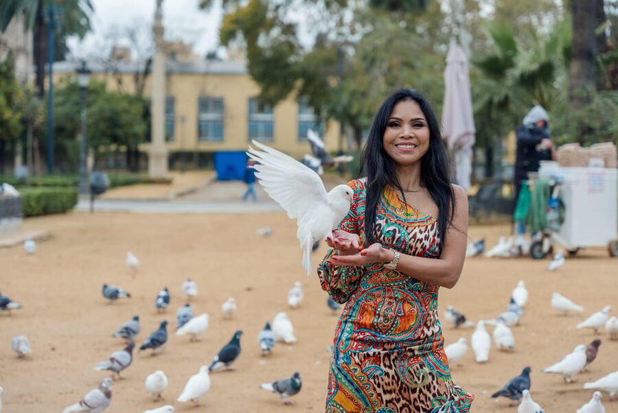 Seville: Professional Photoshoot at Plaza de España - Why a Plaza de España photoshoot works so well