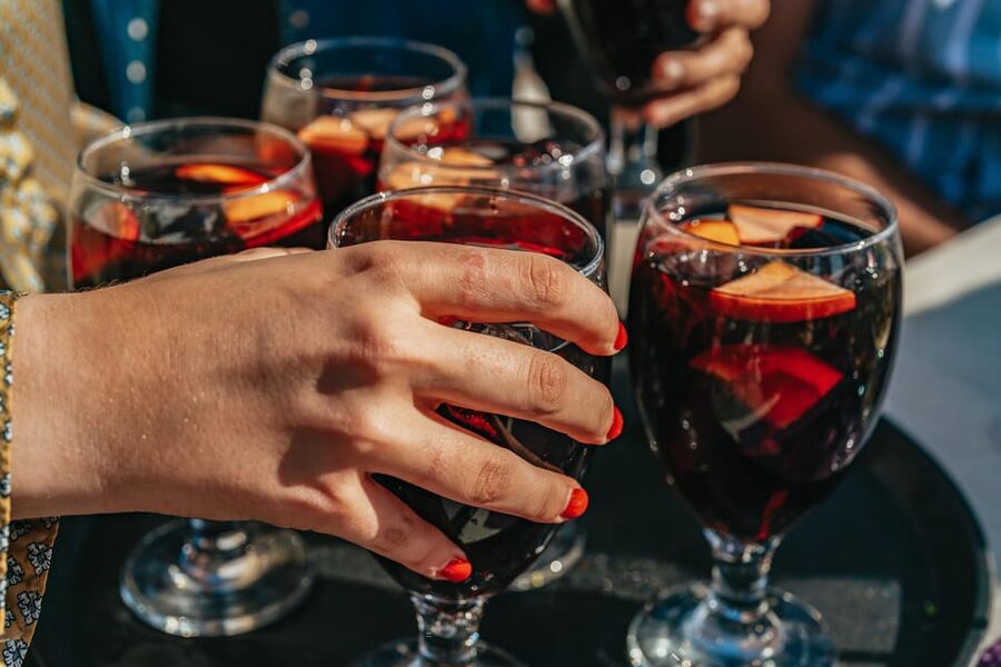 Seville: Sangria Tasting Experience - Practical tips for a better evening