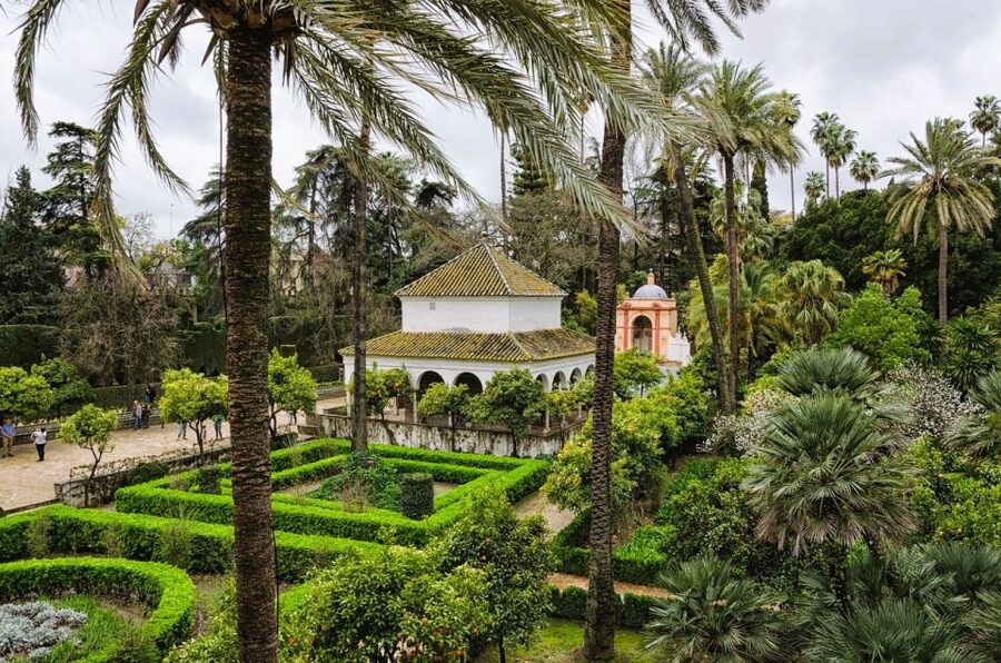 Seville: Small-Group Alcázar Guided Tour & Entry Ticket - Key points to know before you go