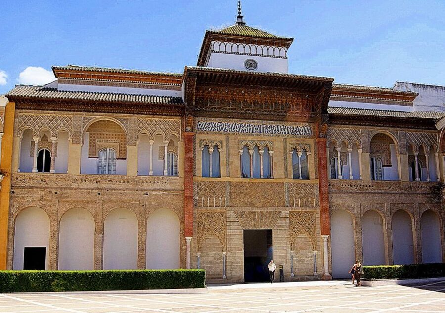 Seville: Small-Group Alcázar Guided Tour & Entry Ticket - Seville, the Americas, and the House of Trade