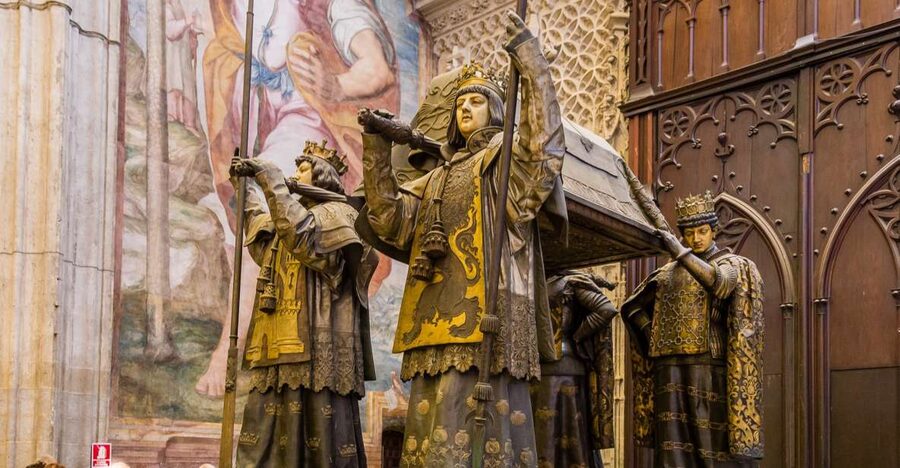 Seville: Small-Group Cathedral and Giralda Tour with Tickets - Key points at a glance