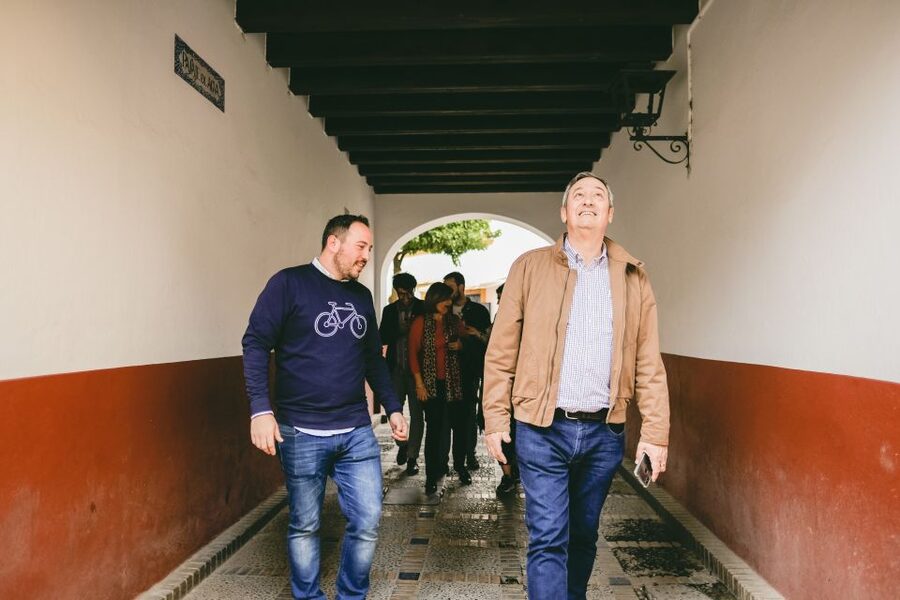 Seville: Small-Group Jewish Quarter Discovery Walking Tour - Plaza de Doña Elvira and the postcard side of Santa Cruz