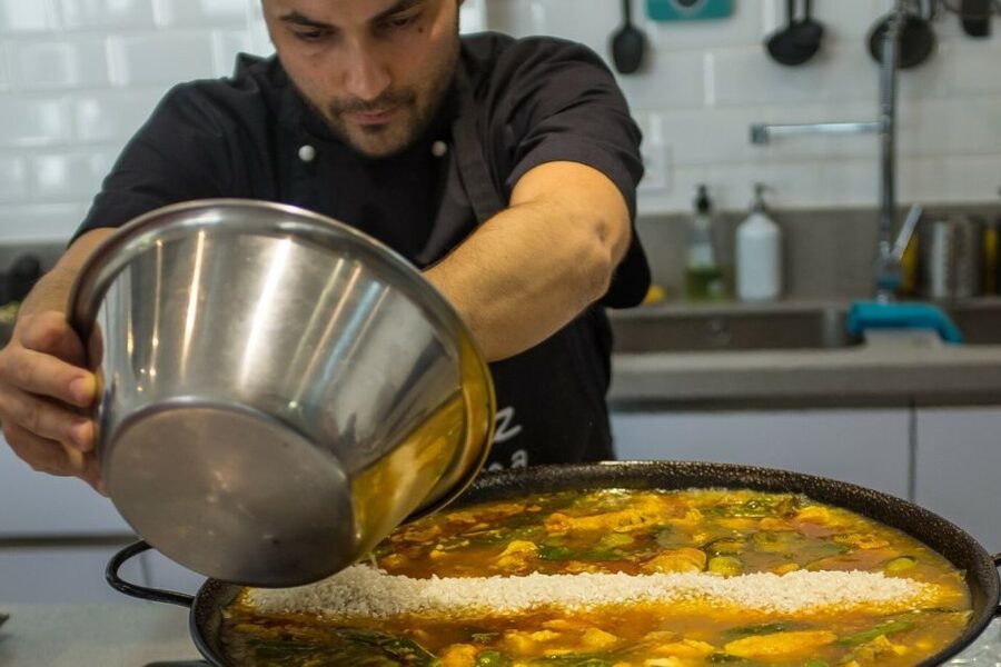 Seville: Spanish Cooking Class with Dinner - Key points before you book
