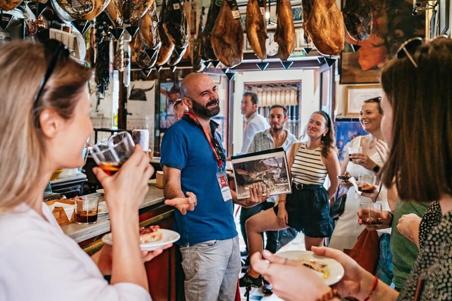 Seville: Tapas, Taverns and History Guided Walking Tour - Why this tapas walk works well in Seville