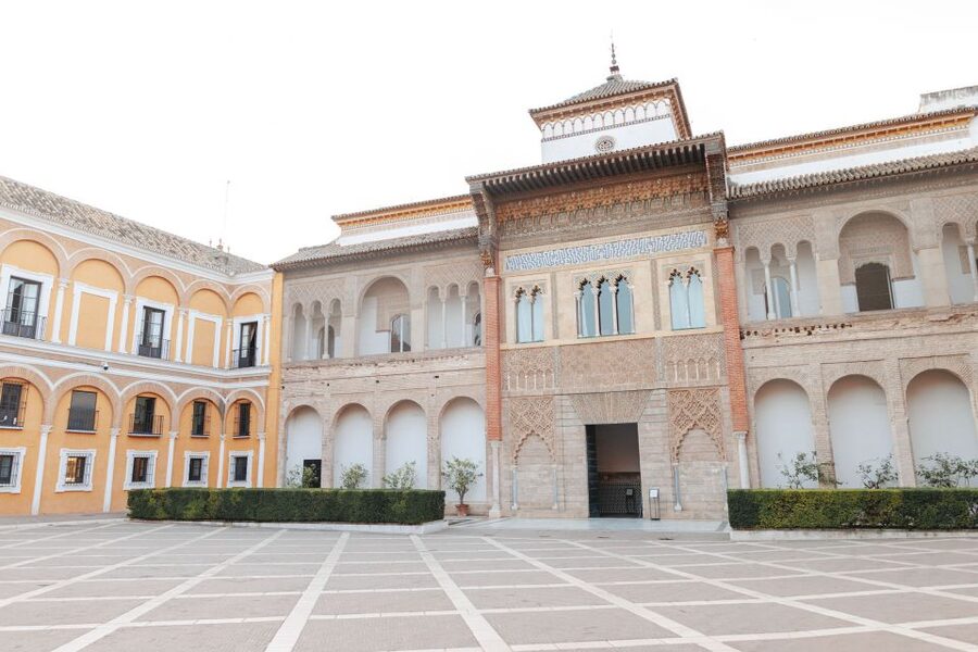 Seville: VIP Exclusive Early Access Tour of The Alcazar - How it compares with visiting independently