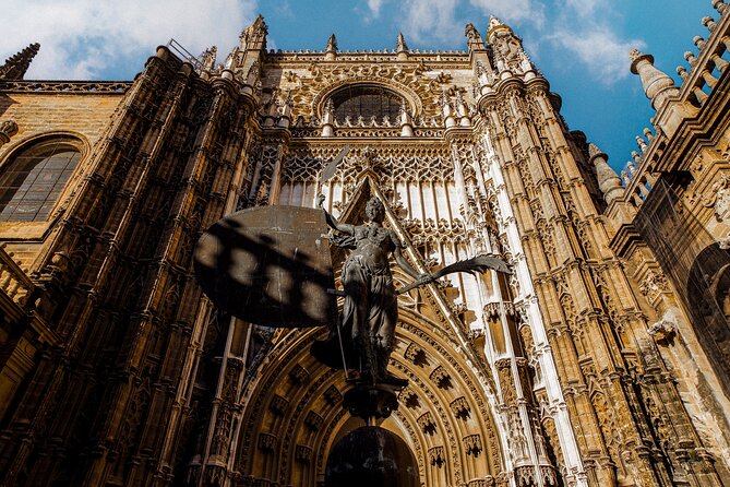 Skip the Line Seville Alcázar, Cathedral & Giralda Guided Tour - The Giralda climb: the right way to finish