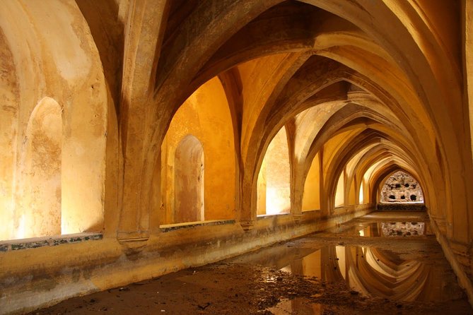 Small-Group Alcazar of Seville Guided Tour with entry ticket - Gardens after the guide leaves