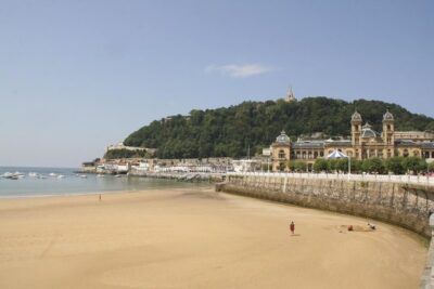 Small-Group Electric Bike Tour in San Sebastián