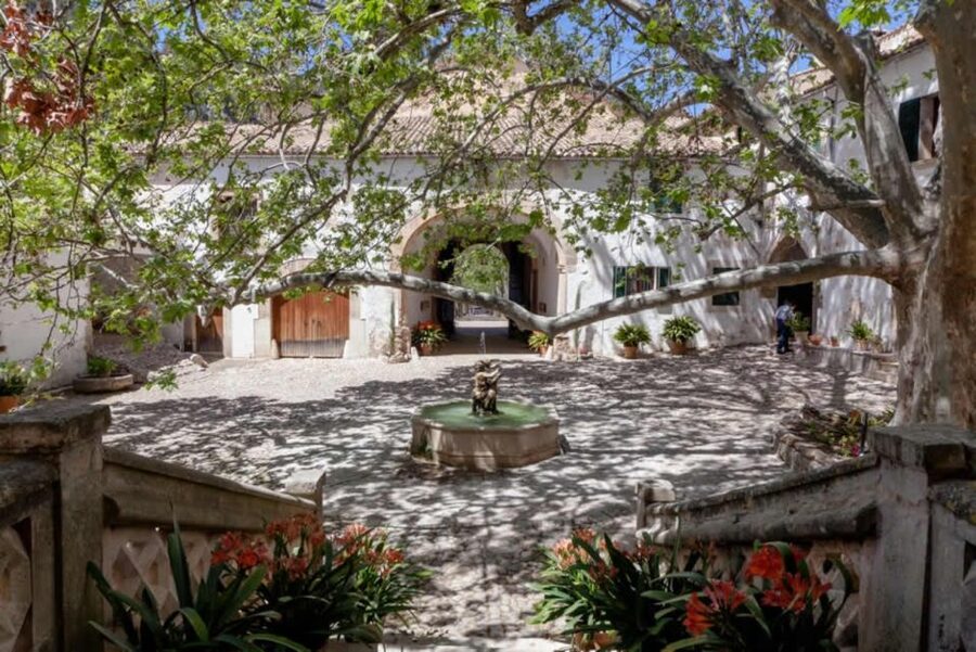 Sóller: Jardines de Alfabia Entrance Ticket - A UNESCO mountain setting without a demanding outing