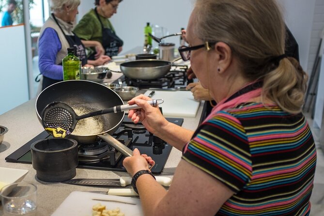 Spanish Cooking Class & Triana Market Tour in Sevilla - What the three and a half hours feel like
