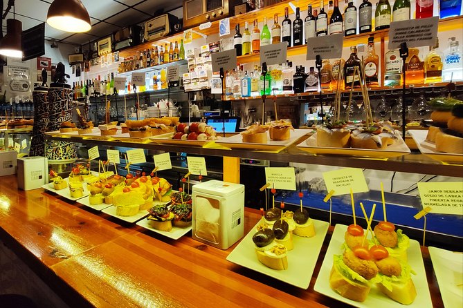 Spanish Wine and Tapas Tour in a Local Neighborhood in Barcelona - How social is the evening?