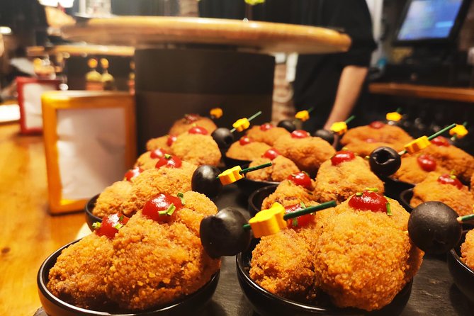 Spanish Wine and Tapas Tour in a Local Neighborhood in Barcelona - Timing, waits, and the pace of the meal