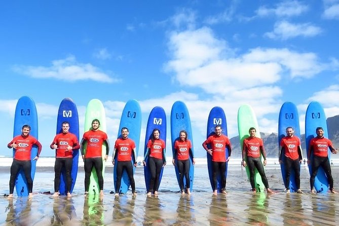 Surf lessons in Famara 9:15-14:30h (4 hours of class) - Who should choose this Famara lesson?