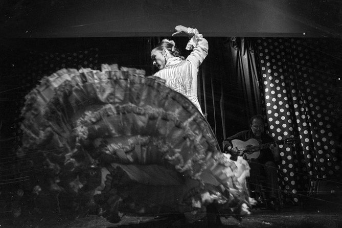 Tablao Flamenco Orillas de Triana Ticket - Seating, timing, and practical comfort