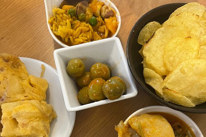 Tapas Tour of Santiago de Compostela - The private format and solo bookings