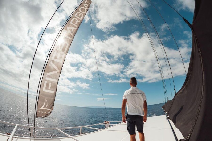 Tenerife: Catamaran Cruise with Brunch and Unlimited Drinks - Passing Playa de las Américas and Los Cristianos