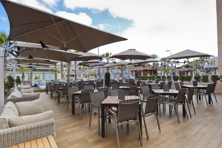Tenerife: Hard Rock Cafe Set Menu Lunch or Dinner & Drink - Service can vary by area and time