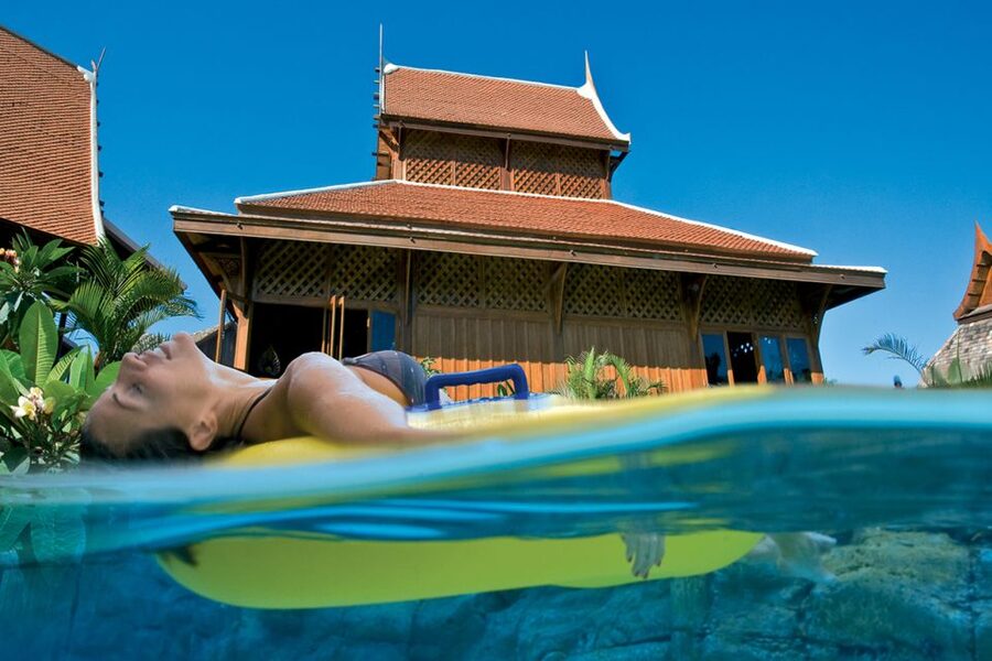 Tenerife: Loro Parque & Siam Park Entry Ticket with Transfer - Should you book the $115 twin ticket?