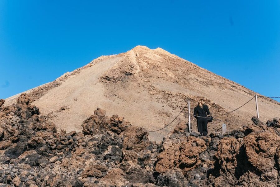 Tenerife: Mount Teide Summit Hiking Adventure with Cable Car - The final climb on Trail 10