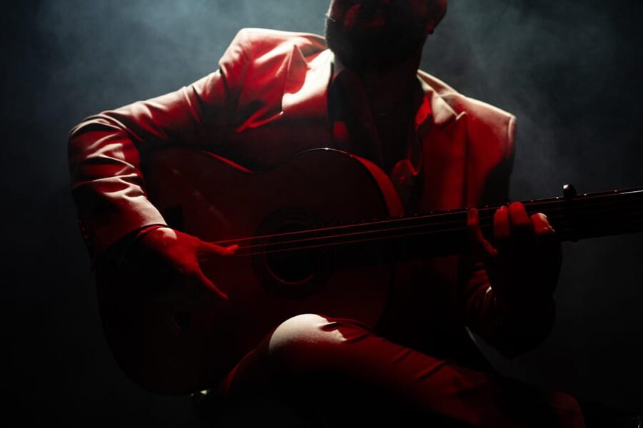 Tenerife : Olé Flamenco Show by Fran Chafino Ticket - Entering Las Olas Showroom at GF Victoria