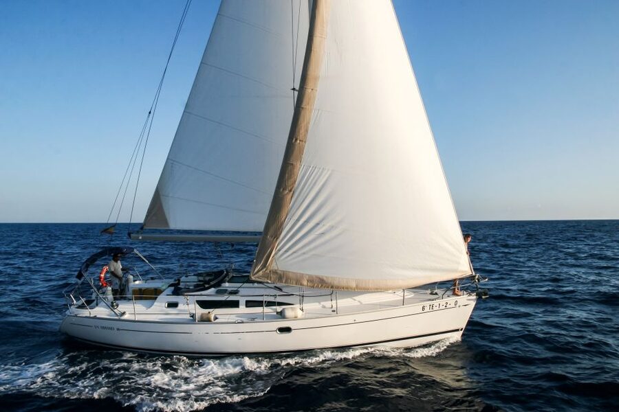 Tenerife: Sailboat Tour with Food and Snorkeling - Meeting the Roulette at Puerto Colón