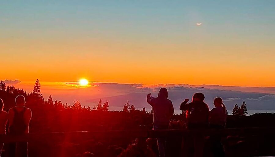 Tenerife: Sunset Night Tour and Stargazing at Teide + Dinner - Should you book the Teide sunset and stargazing tour?