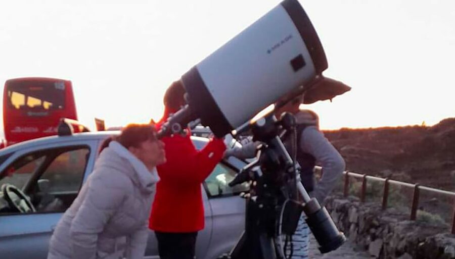 Tenerife: Sunset Night Tour and Stargazing at Teide + Dinner - Sunset views above the clouds