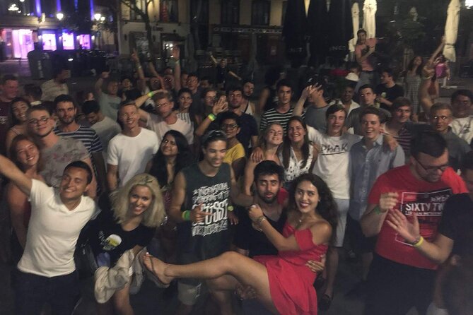 The Best Pubcrawl Walking Guided Tour Experience in Madrid - What a full night may feel like
