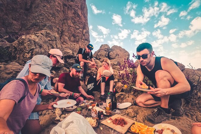 The Volcano Heart Tour: Hiking, Tasting and Sunset Experience - Pico de Las Nieves: sunset above the clouds