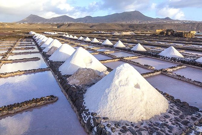 Timanfaya, Golfo, Jameos Agua & Camel Ride (opt) - Lanzarote - Geothermal demonstrations at Islote de Hilario