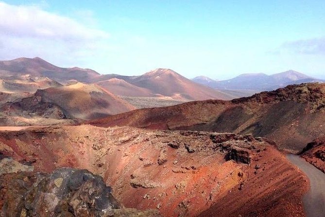 Timanfaya & Lanzarote Volcano Experience - Timanfaya’s geothermal demonstrations