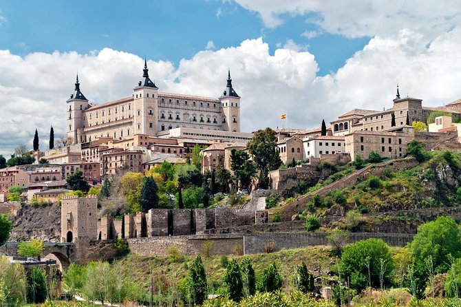 Toledo Full-Day Walking Tour with Guide from Madrid - Leaving Madrid by air-conditioned bus