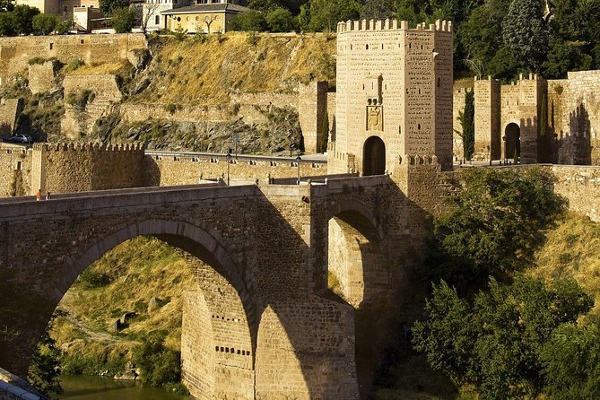 Toledo Half Day Tour with Cathedral, St Tome Church & Synagoge - Toledo Cathedral in a 45-minute visit