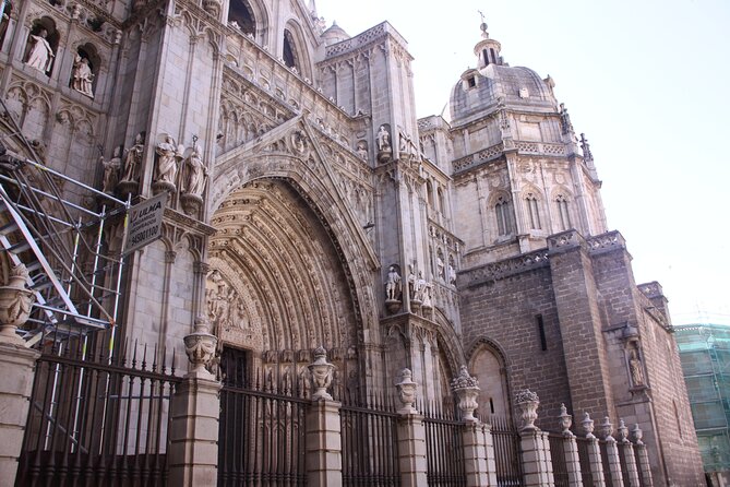 Toledo Half Day Tour with Cathedral, St Tome Church & Synagoge - Bilingual guiding and what it means for you