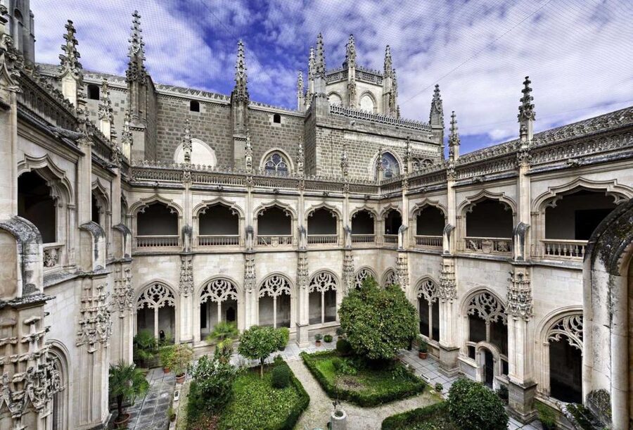 Toledo: Tourist Bracelet with Entry to 7 Attractions - Church of El Salvador: a small site with layered purpose