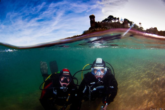 Tossa de Mar Scuba Diving PADI - The opening lesson: equipment, safety, and signals